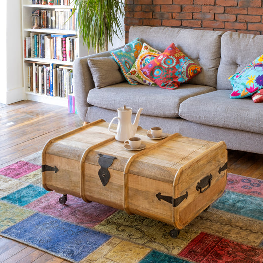 Chest coffee table marina Mango wood on wheels